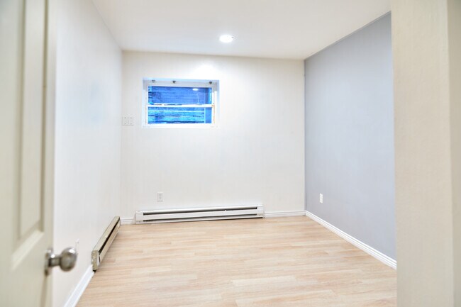 Building Photo - 9366 Fall River Rd