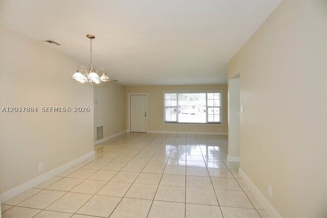 Building Photo - 781 SW 64th Terrace