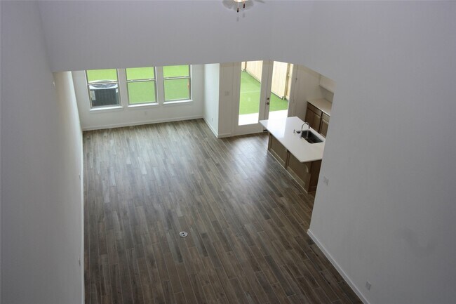 Building Photo - 6527 Scarlet Pond Ln