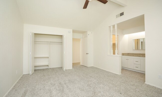 Building Photo - 17902 Autumn Trails Ln