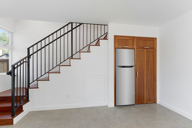 Building Photo - 1765 S Crescent Heights Blvd