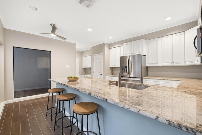 Building Photo - 6019 Winsome Ln