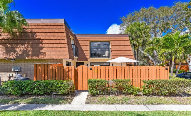 Building Photo - 3236 32nd Ct