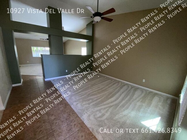 Building Photo - 10927 Vista Del Valle Dr