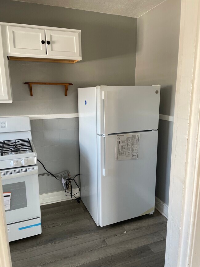 Building Photo - 57 W 2nd St