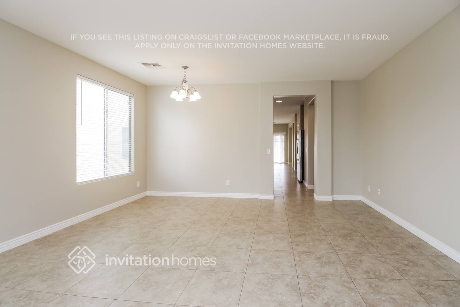Building Photo - 1015 W Desert Valley Dr