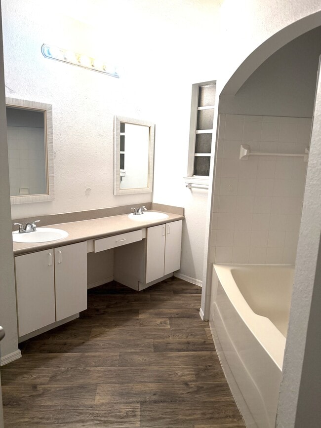 Building Photo - 1341 Arbor Vista Loop