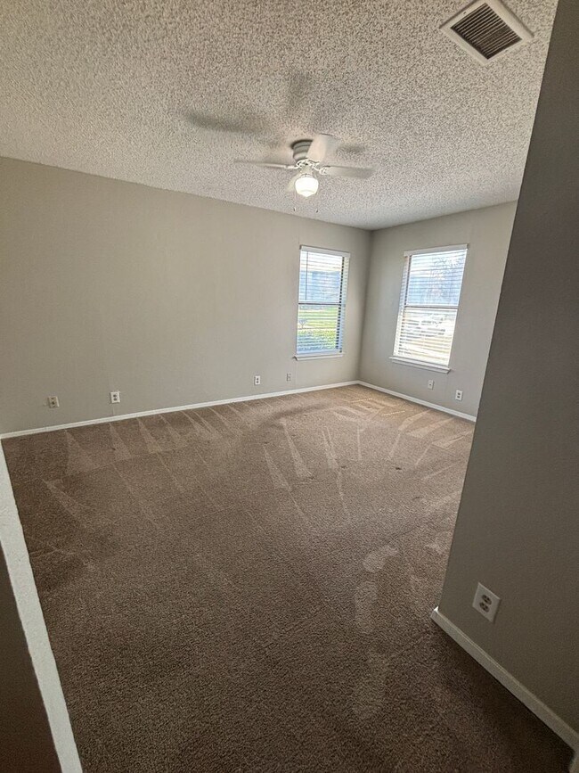 Building Photo - 3808-3814 Coates Circle
