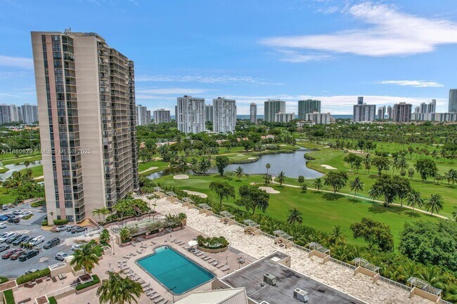 Building Photo - 20301 W Country Club Dr