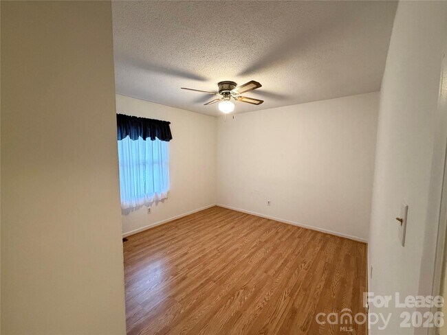 Building Photo - 509 Barringer St