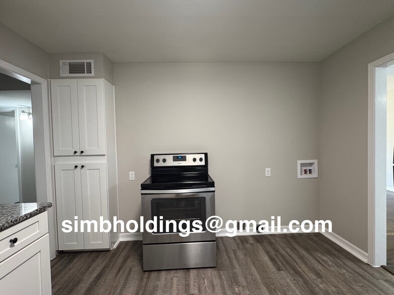 Building Photo - 2636 W Avenue N