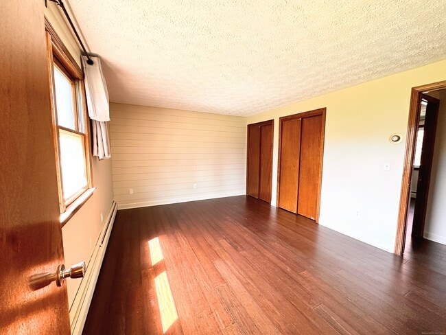 Building Photo - 37 Woodmont Dr