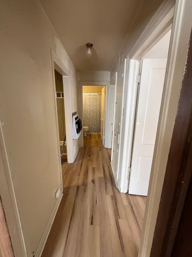 Building Photo - 3158 S 6th St