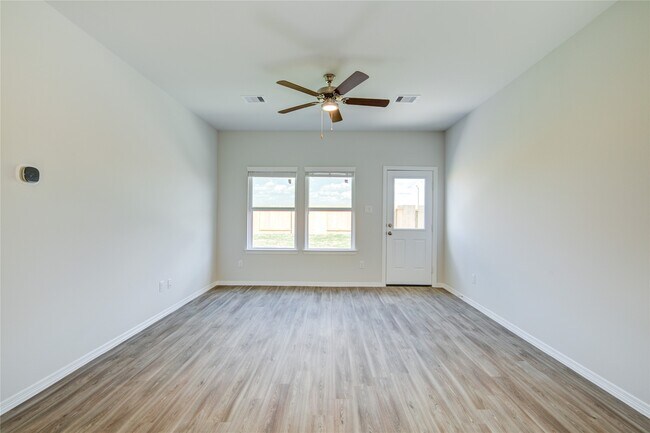 Building Photo - 5722 Fresh View Ct