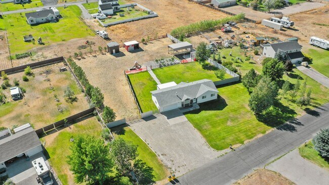 Building Photo - 5 Bed 3 Bath Home in Rigby