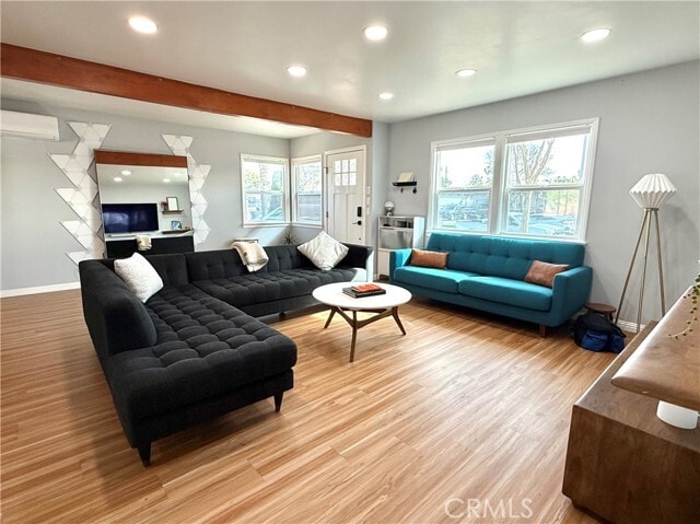 Building Photo - 115 W Valencia Ave