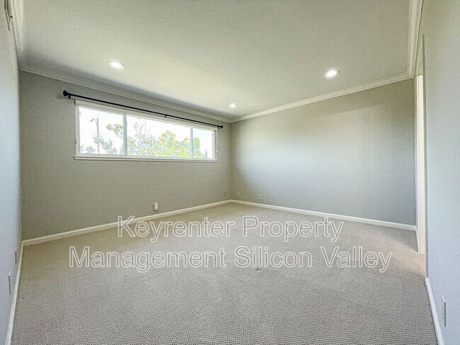 Building Photo - 6701 Tannahill Dr