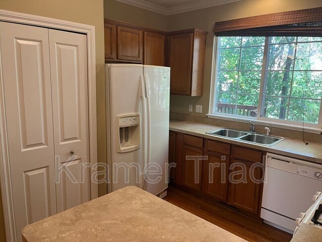 Building Photo - 41472 Glade Rd