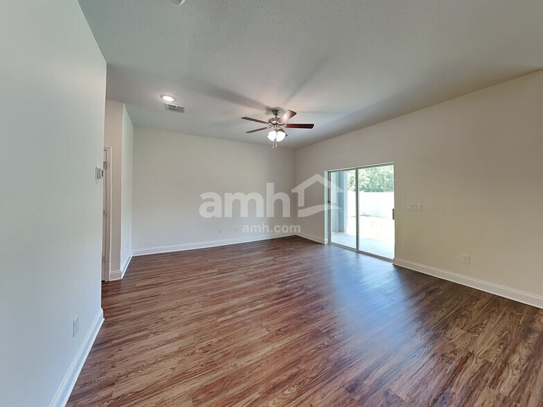 Building Photo - 4455 Reisswood Loop