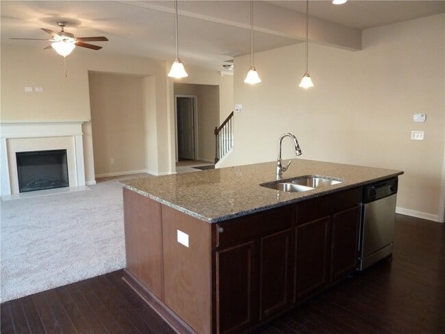 Building Photo - 5740 Rialto Way