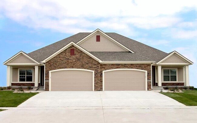 Building Photo - Centennial Pointe West
