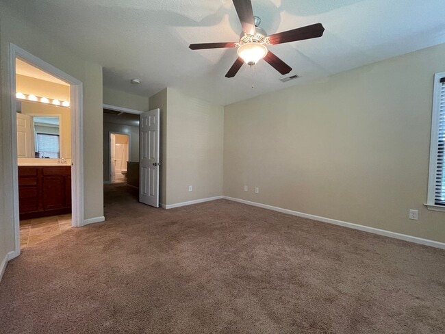 Building Photo - Super Sugarberry