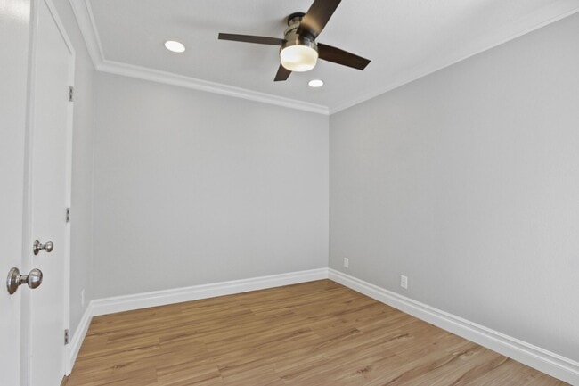 Building Photo - Recently renovated 3-bedroom 3 bath Laguna...