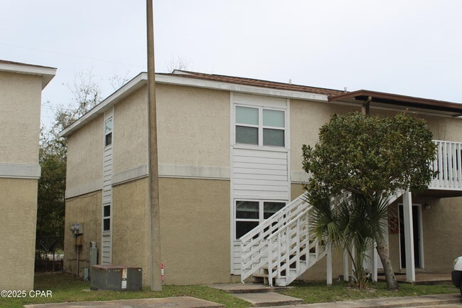 Primary Photo - 3914 E 11th St