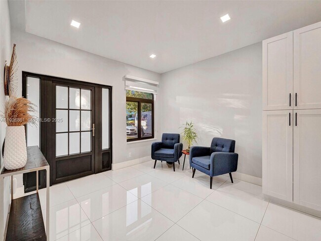 Building Photo - 19901 NW 77th Ct