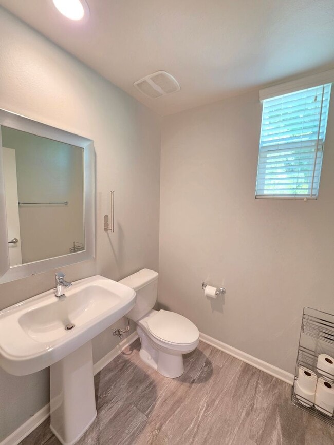 Building Photo - 14910 Castille Way