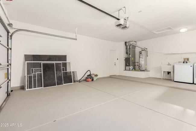 Building Photo - 14608 W Horizon Dr