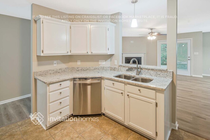 Building Photo - 5037 Silabert Ave