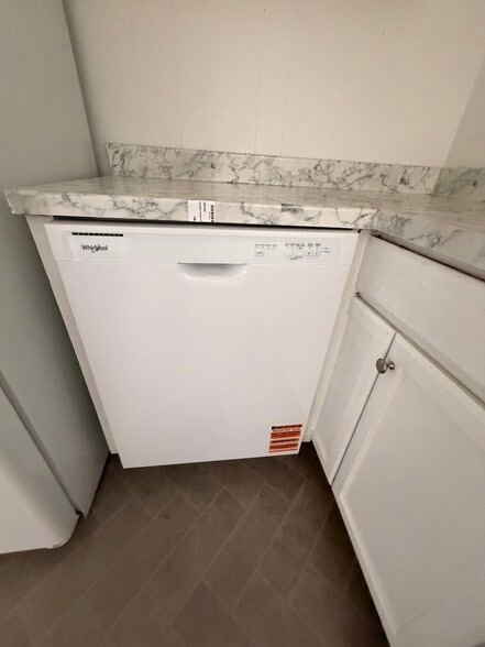 New dishwasher - 1894 State Rd S-38-1456