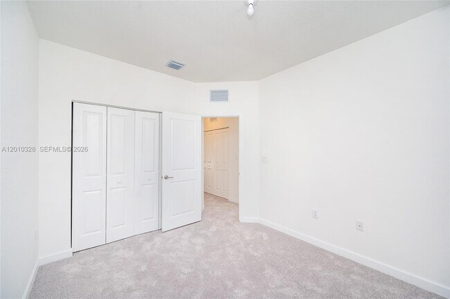 Building Photo - 2642 SE 10th St