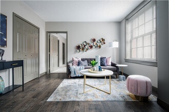 Building Photo - The Statler