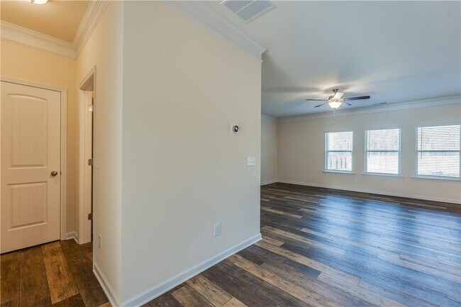 Building Photo - 5317 Burrus Ln