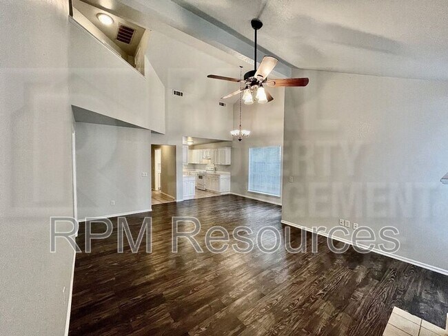 Building Photo - 307 Colony Dr