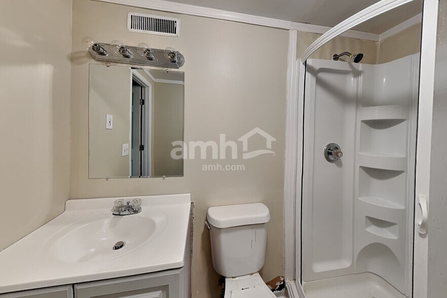 Building Photo - 808 Grindstone Ct SW