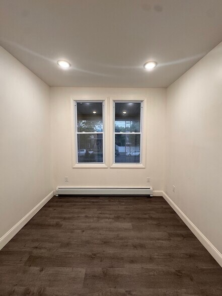 Building Photo - 72 Avenue C