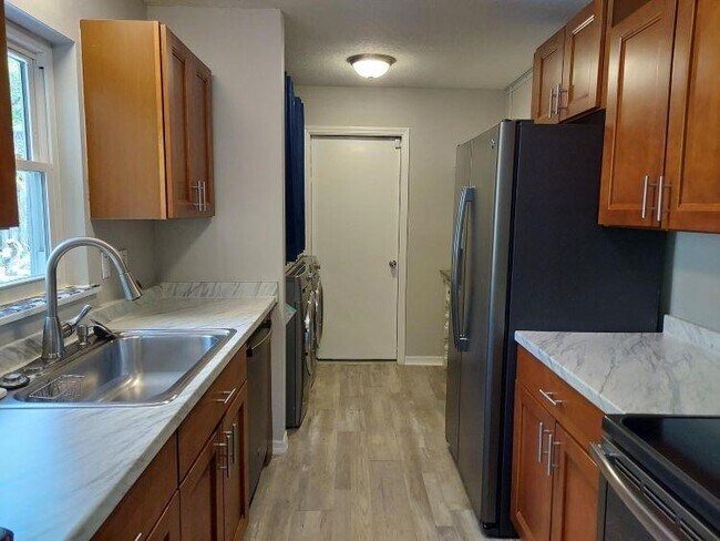 Building Photo - 264 Costado St