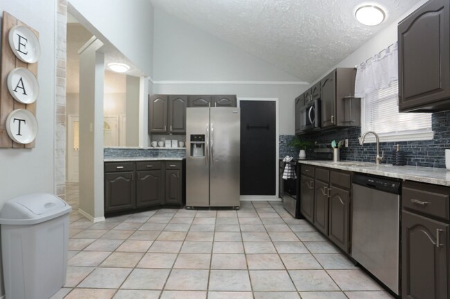 Building Photo - 9011 Welles Way