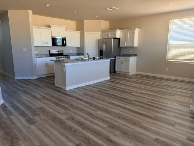 Building Photo - 6418 Patrick Clay Dr