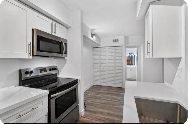 Building Photo - 6258 Chasewood Dr