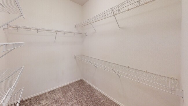 Building Photo - 4-Bed/2.25-Bath with Solar!