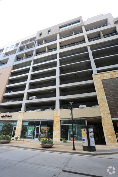 Primary Photo - Mirasol at Park Lane