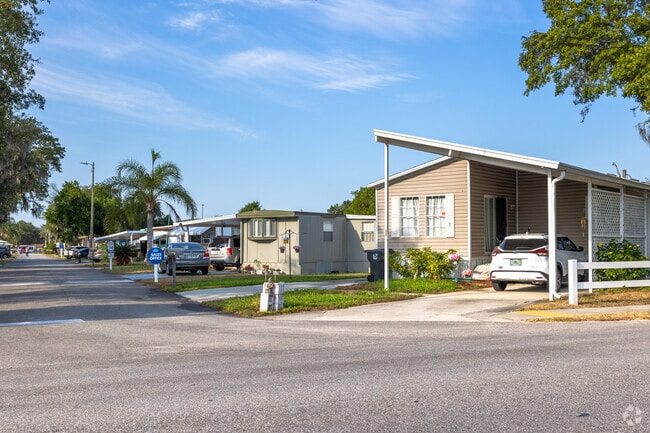 Building - Winter Haven MHC