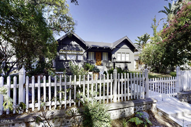 Building Photo - 1845 Las Lunas St