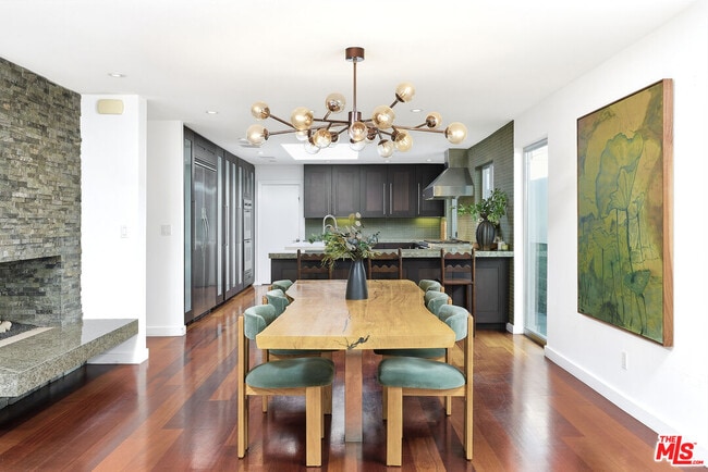 Building Photo - 3154 Queensbury Dr