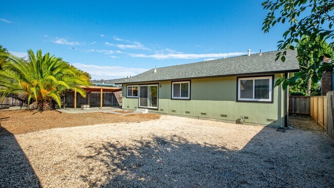 Building Photo - 1623 Oneel Dr