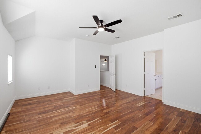 Building Photo - McKinney 4/3 with Pool